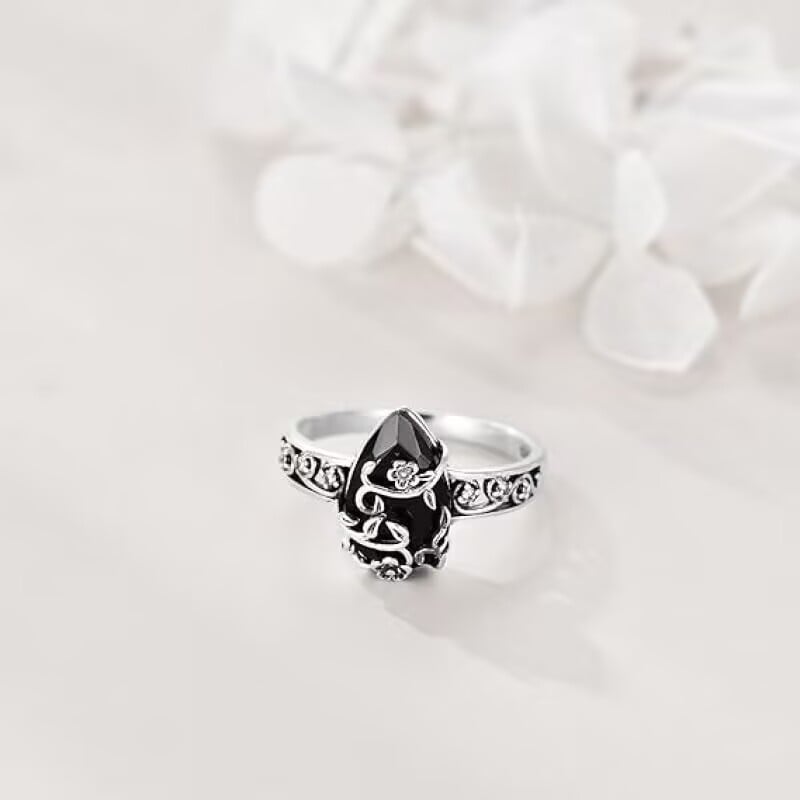 🖤 Vintage Vine Flower Obsidian Ring